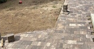 Профессиональная укладка тротуарной плитки на клей в Камне-на-Оби в октябре