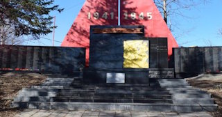 Профессиональное благоустройство памятников в Камне-на-Оби в октябре