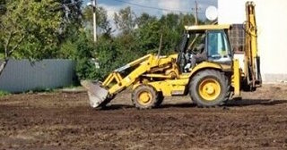 Выравнивание рельефа в Камне-на-Оби в октябре